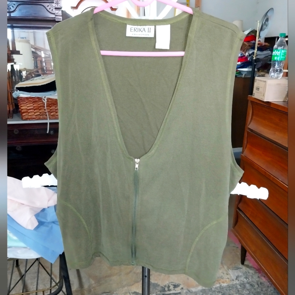 Erika II Women's Forest Green Zip-Up Vest